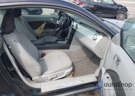 2009 Ford Mustang V6/V6 Premium из США, поврежденный, VIN 1ZVHT80N295145154